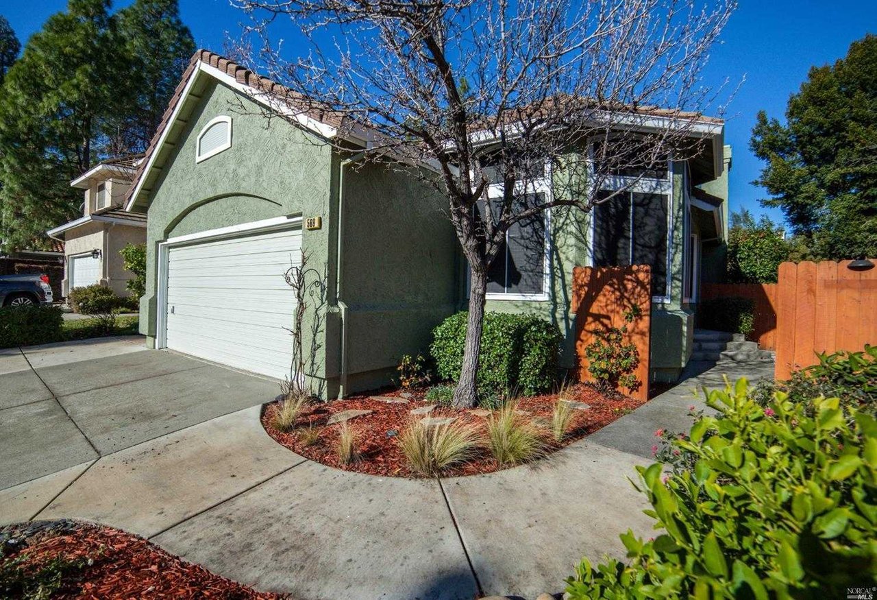 569 Bald Eagle Dr