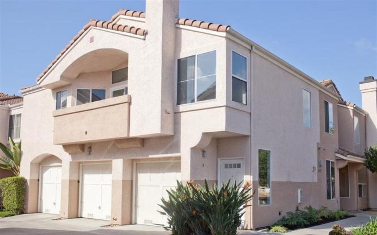 400 Sanibelle Cir #6