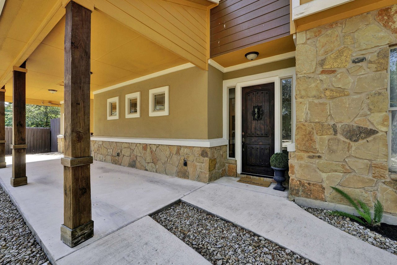 Modern Crestview Two-story Home: Updated Primary Bath, New Roof – Investor Friendly!