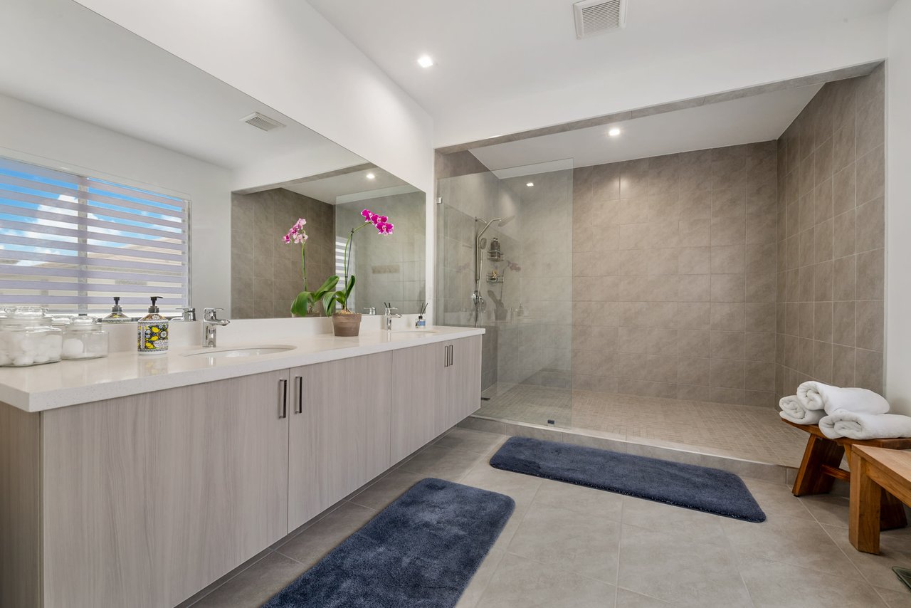 8118 NW 46th Terrace