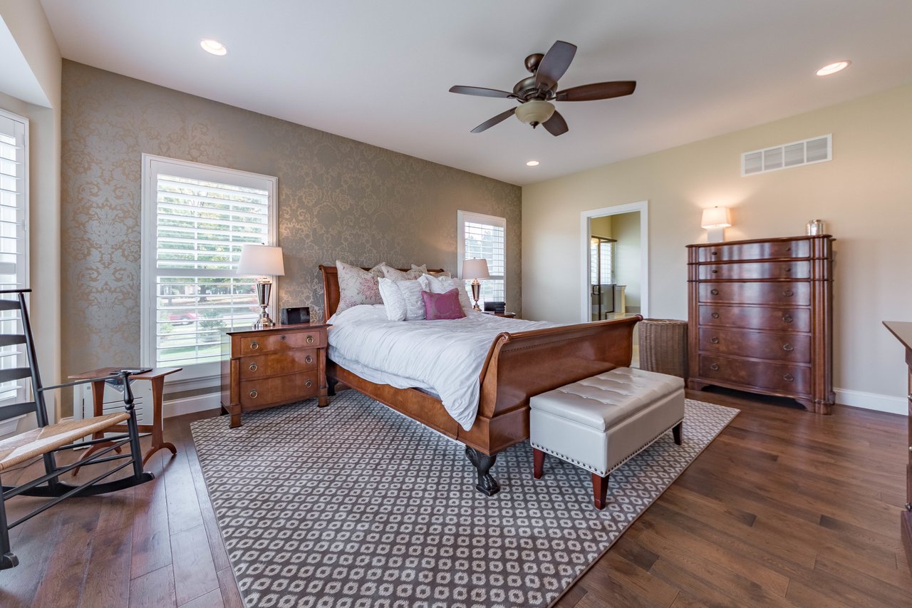 Newer Construction Minutes from Bellerive Country Club