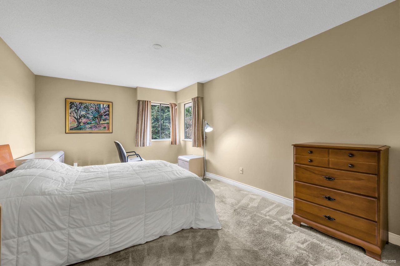 309-1825 W 8th Ave