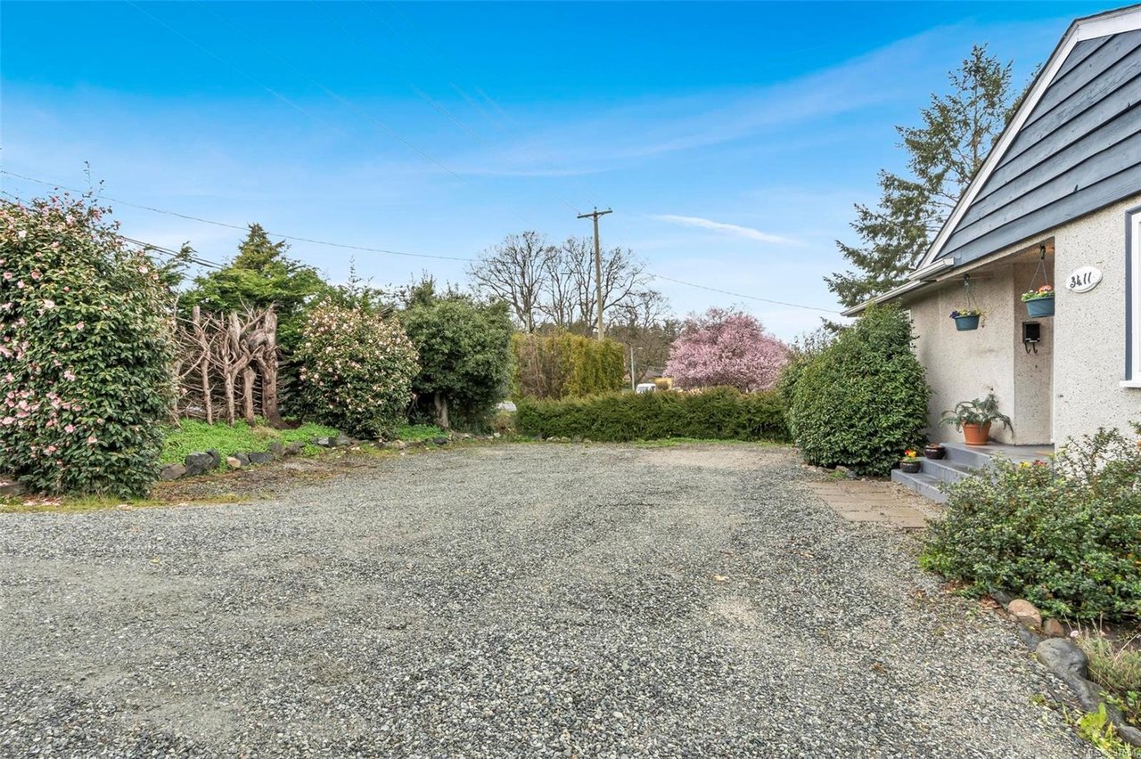 3411 Cedar Hill Rd, Saanich