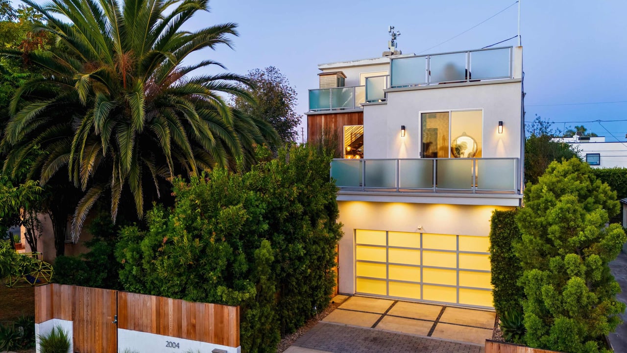 2004 Louella Ave