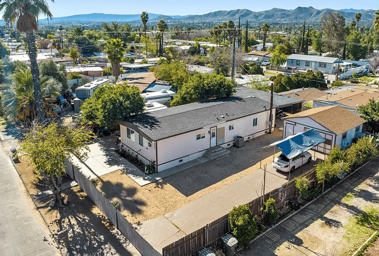 272 Altura Dr