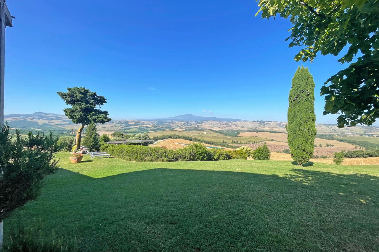 TENUTA IL GRANO “Charming Panoramic Farmhouse For Sale in Val d'Orcia”