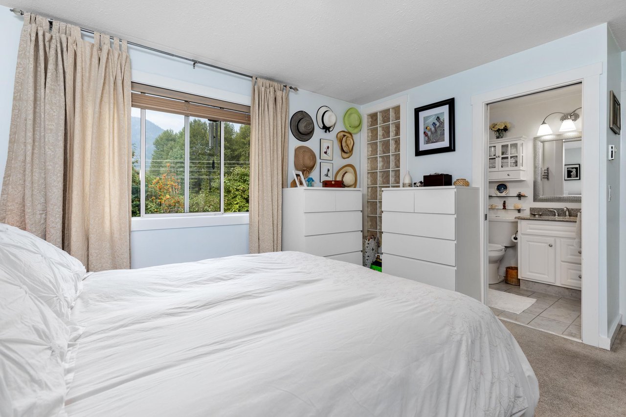 4-7408 Cottonwood Street, Pemberton