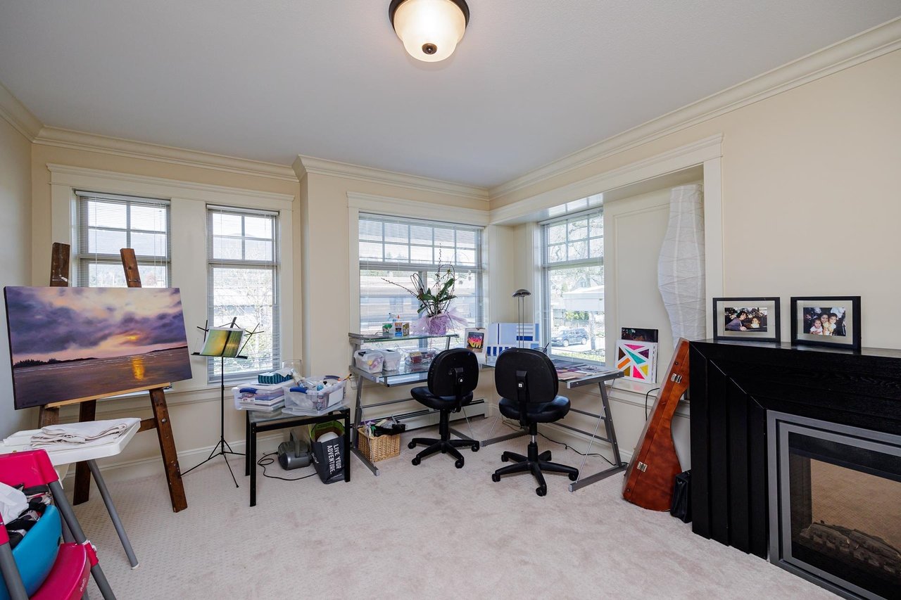 335 E 15th Street, North Vancouver