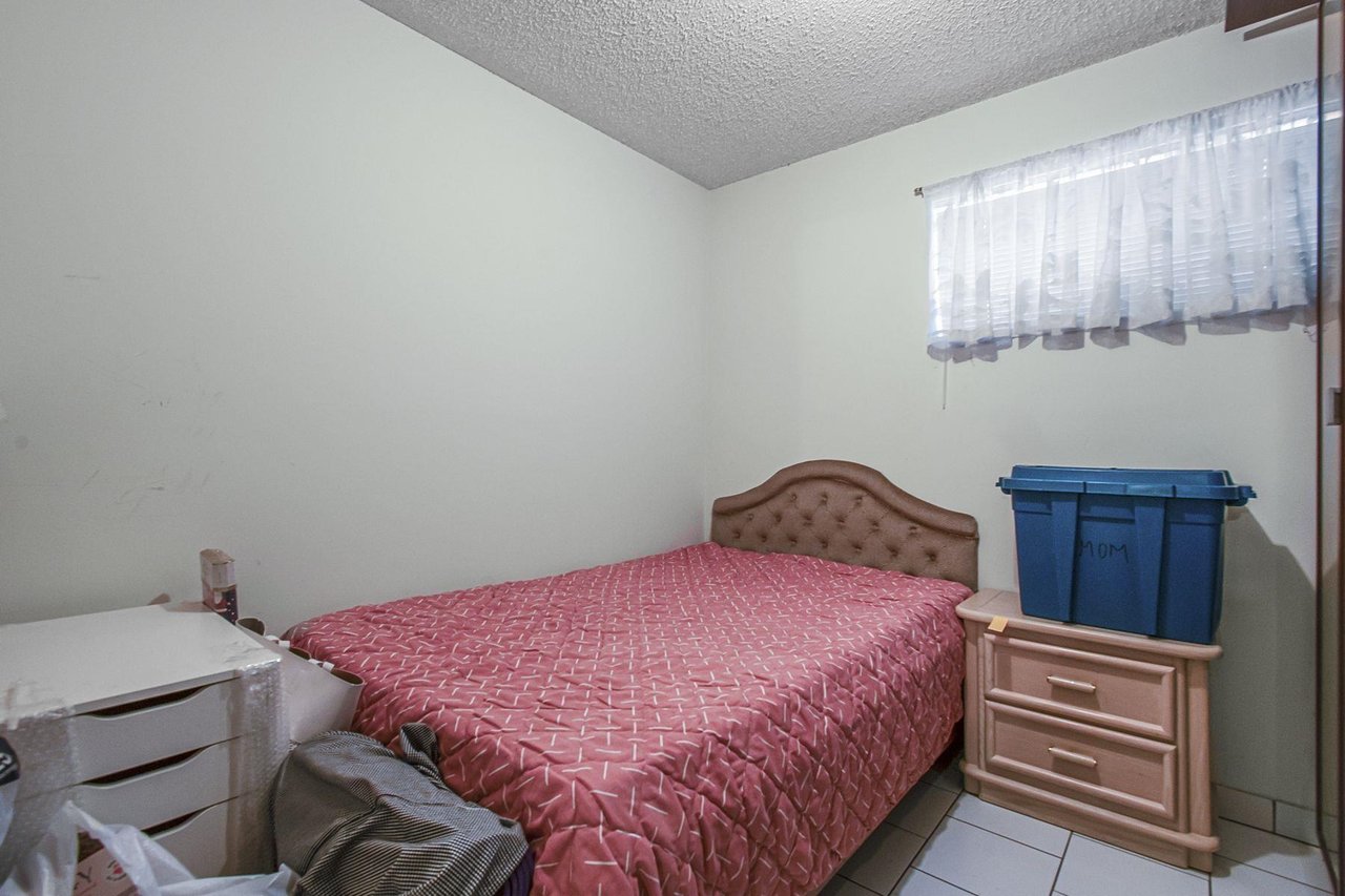 2920 Camrose Dr