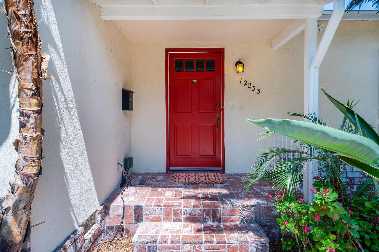 12233 La Maida ST