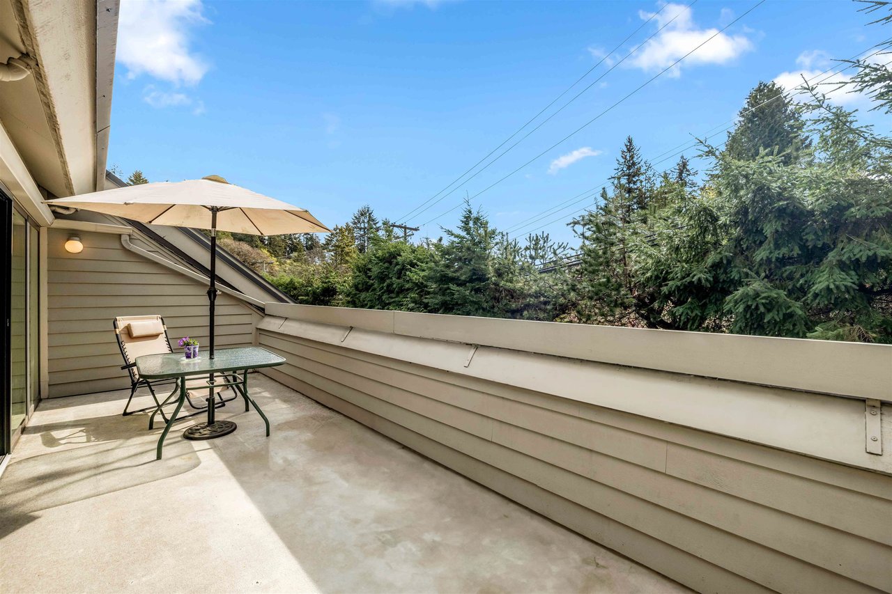 7-4957 Marine Dr