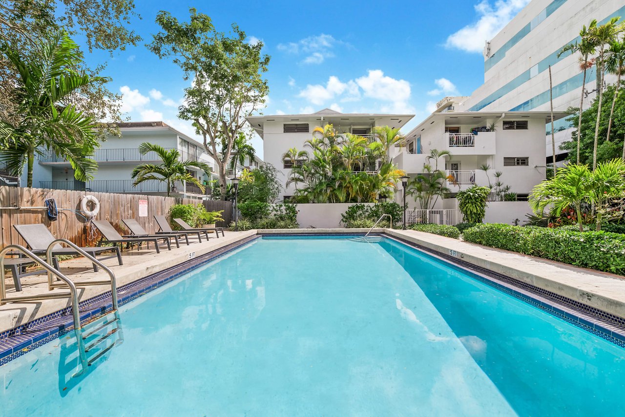 2545 S Bayshore Drive Unit: 111