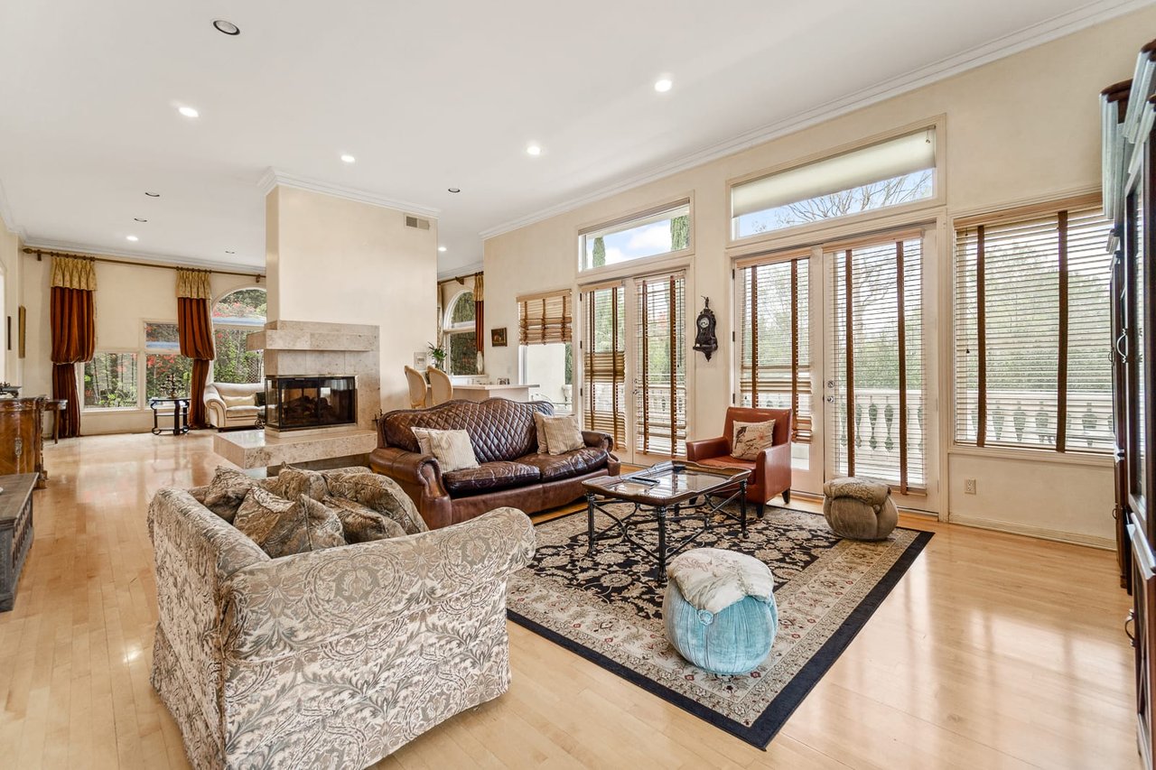 Pristine Luxe