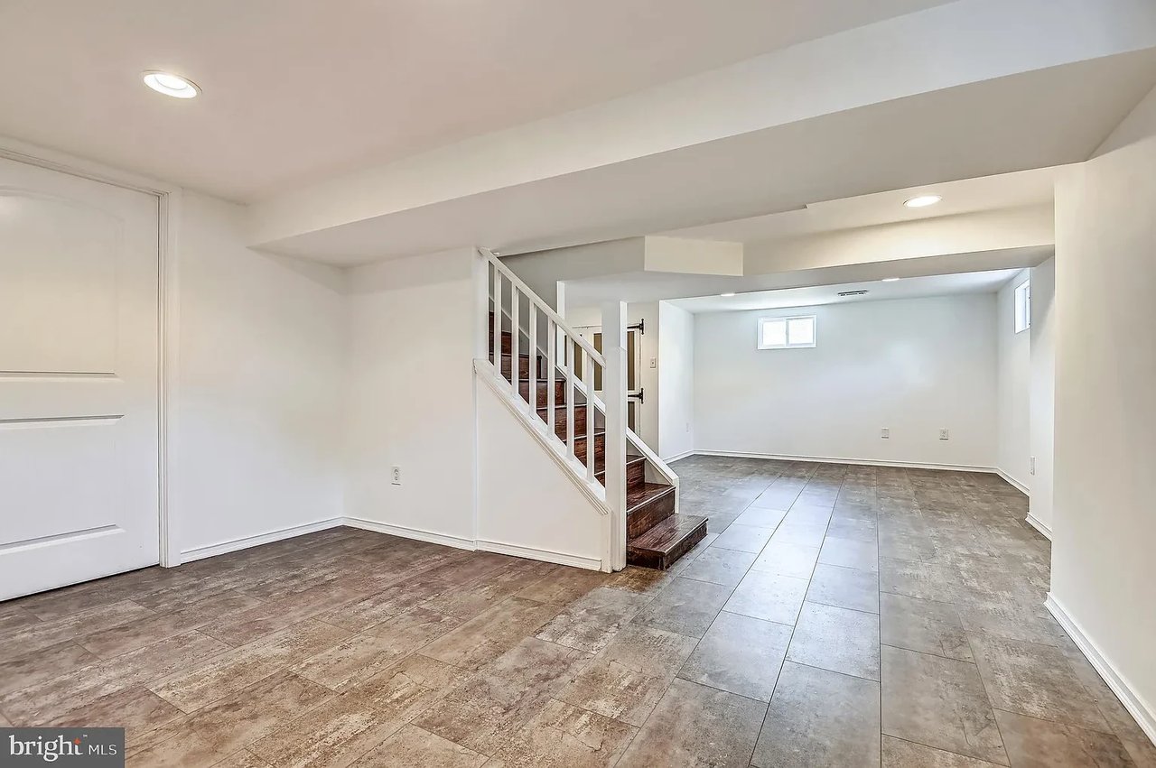 1111 VERNON AVENUE