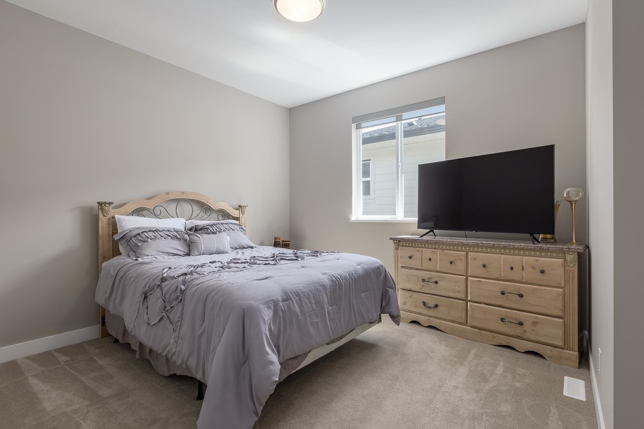39279 Mockingbird Cres