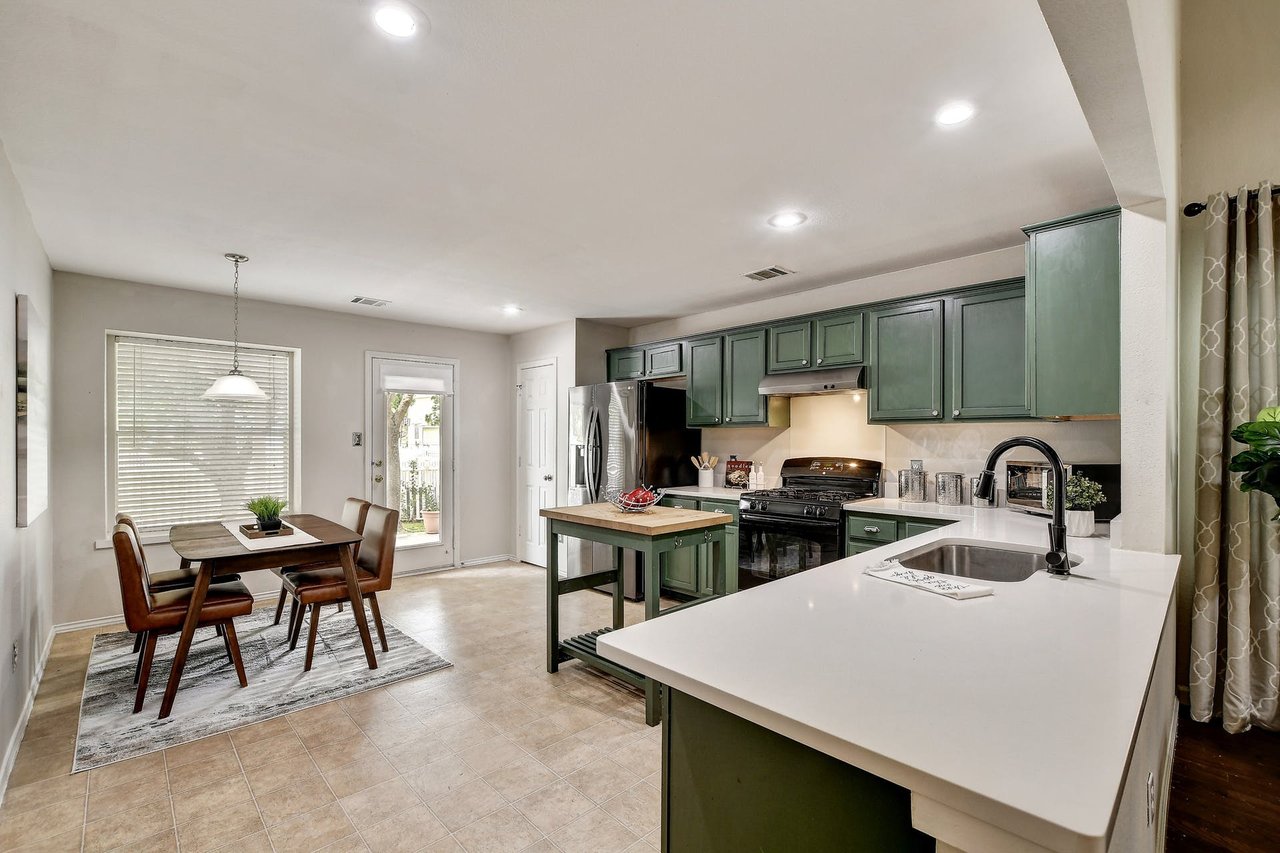 185 Sampson, Kyle, Texas 78640