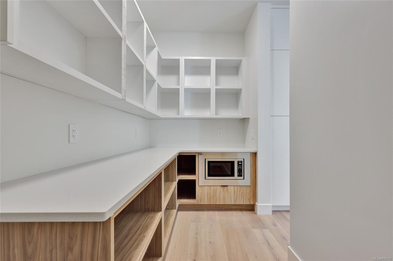 3909 Olympian Wy