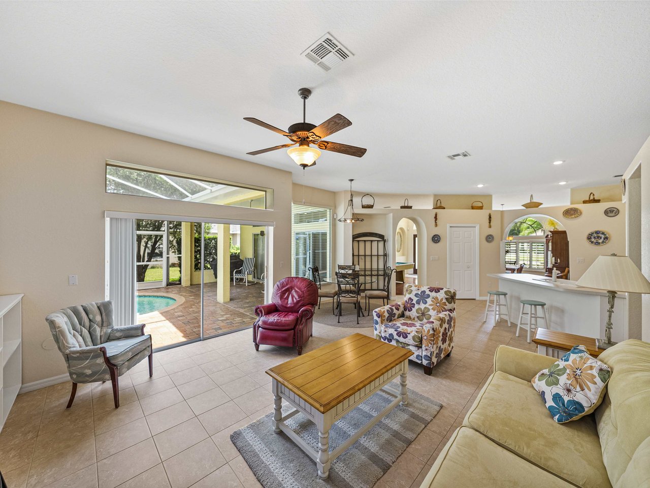 12427 FOREST HIGHLANDS DR