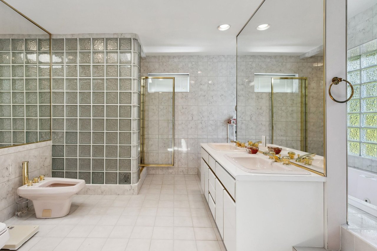 1411 Chippendale Rd