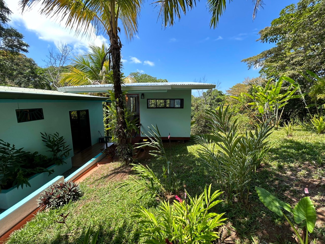 Casa La Luna, Cozy Home in Platanillo on 8 Acres of Land!