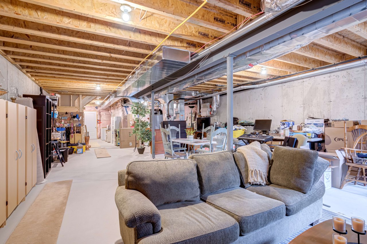 6 Dreamland Lane