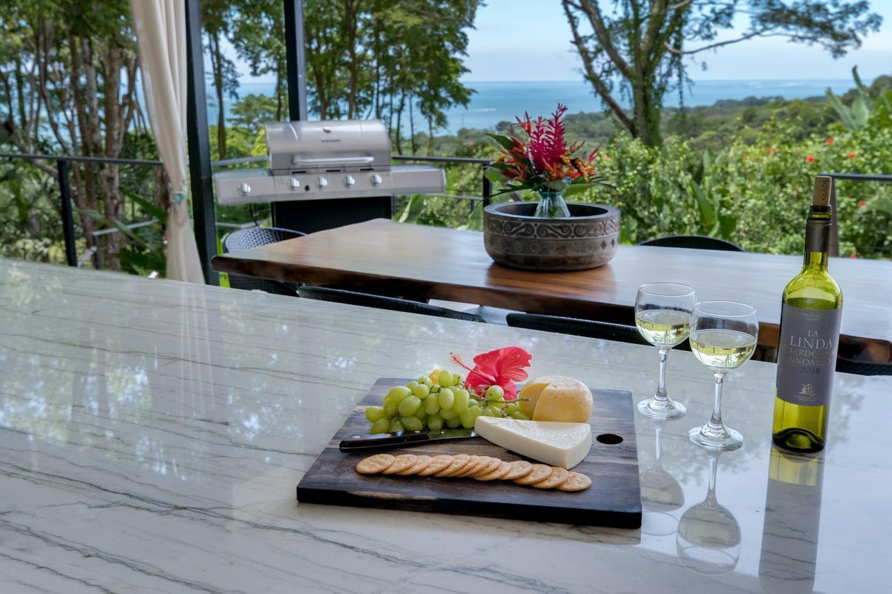 Villa Santo Vida, 4 Bed, Ocean View