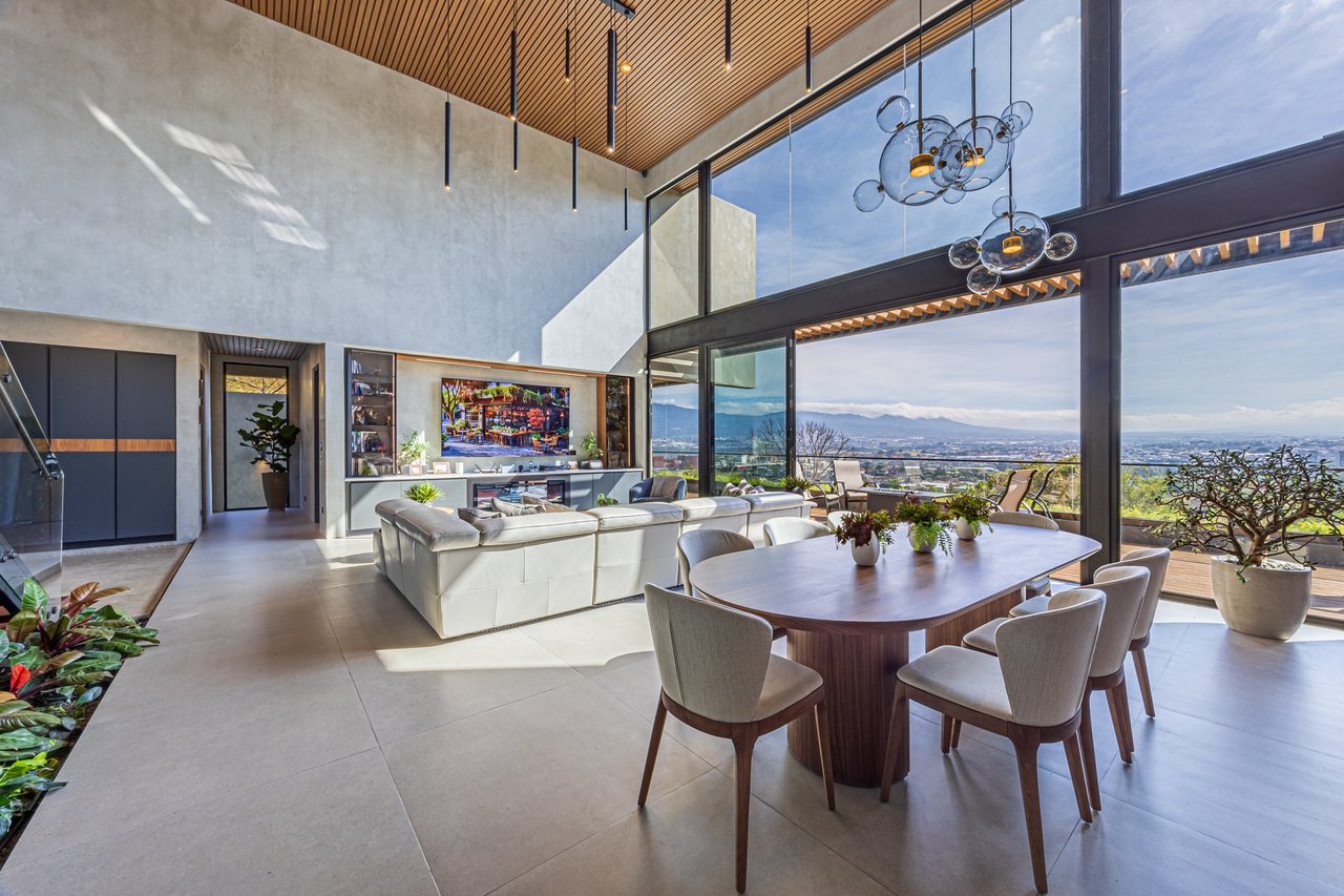 Panoramic City View Estate Home, Escazu, San Jose