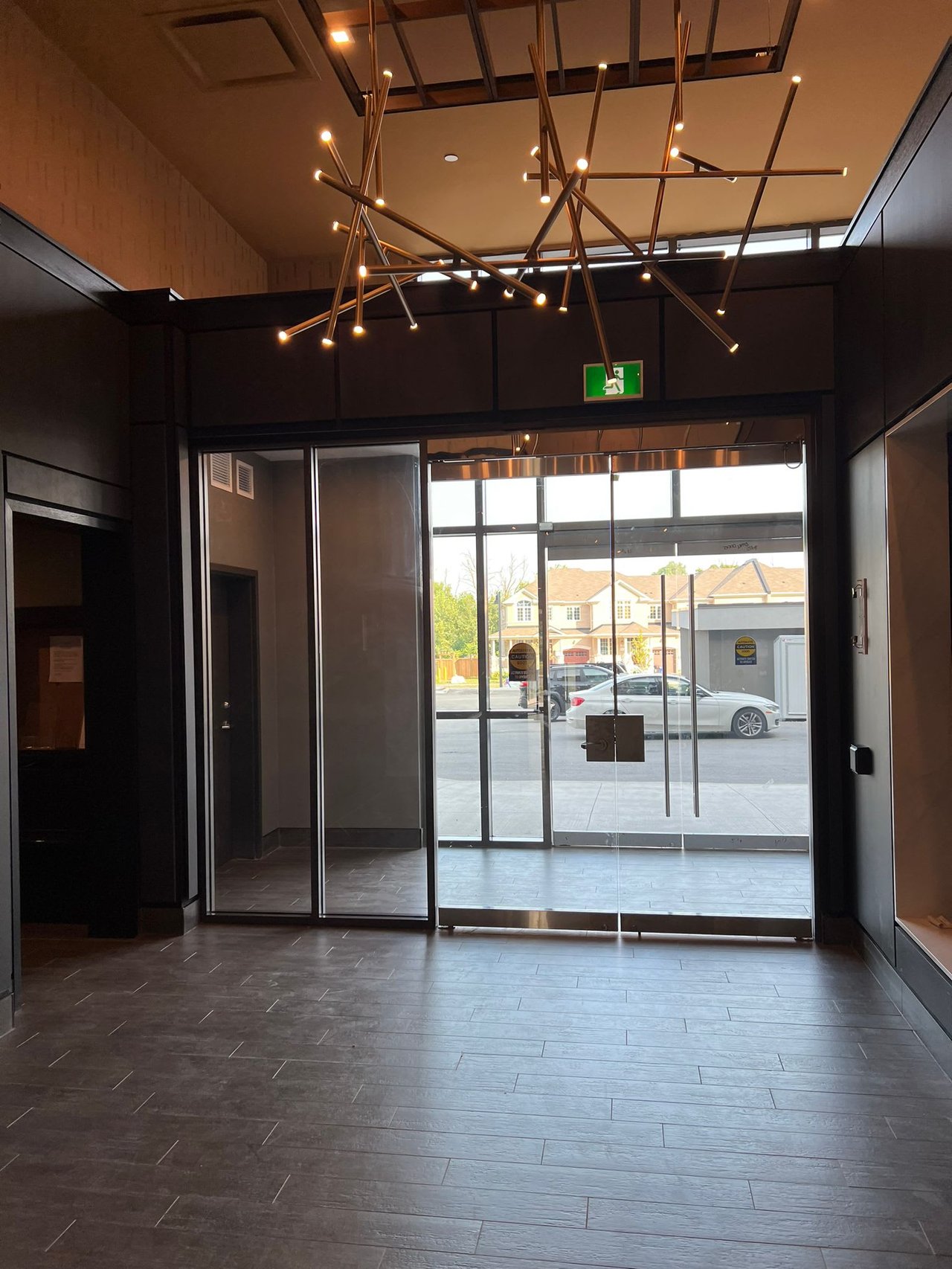 470 Dundas St E Unit: 106