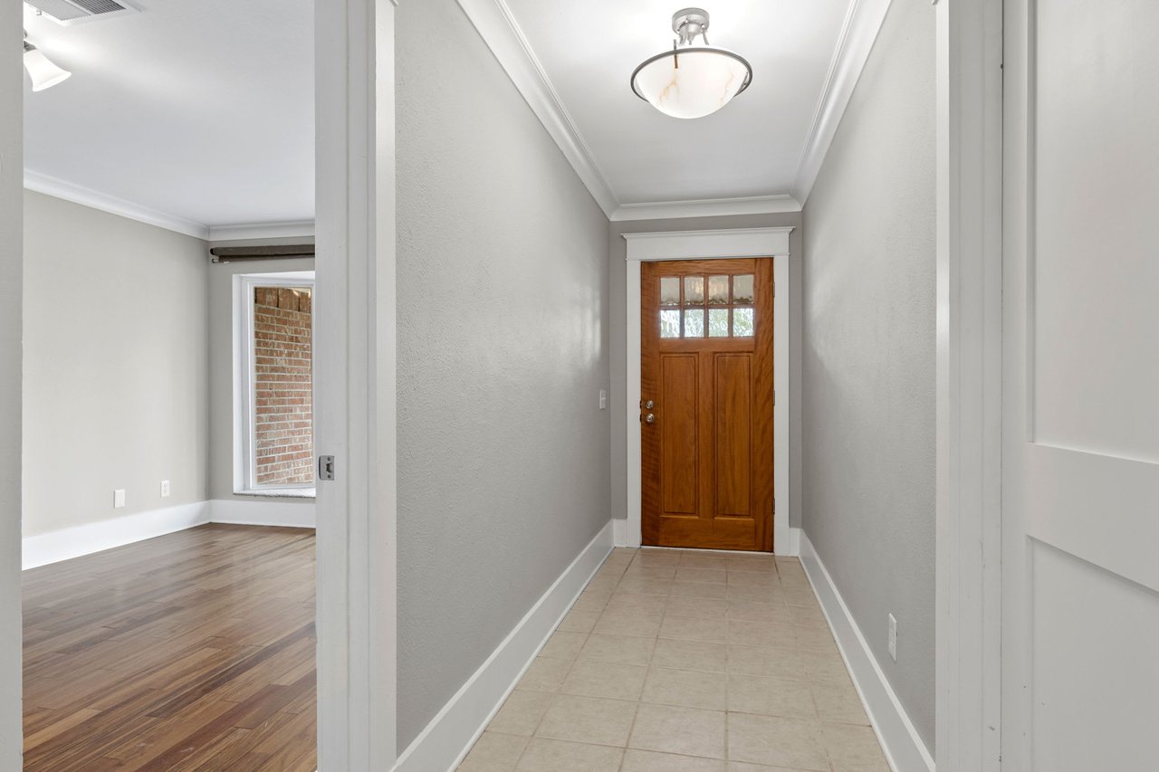 2912 Ashbury Drive