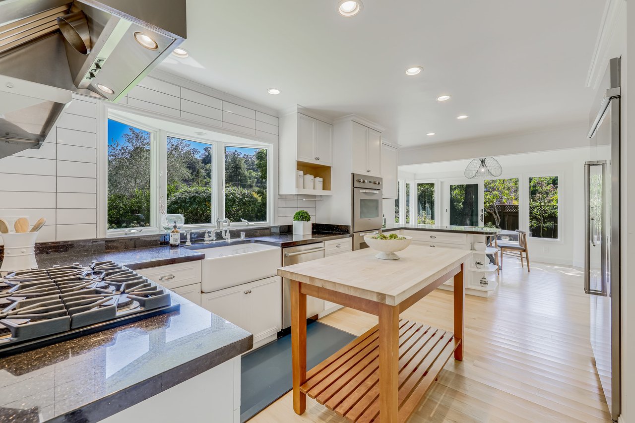 Renovated Contemporary Retreat