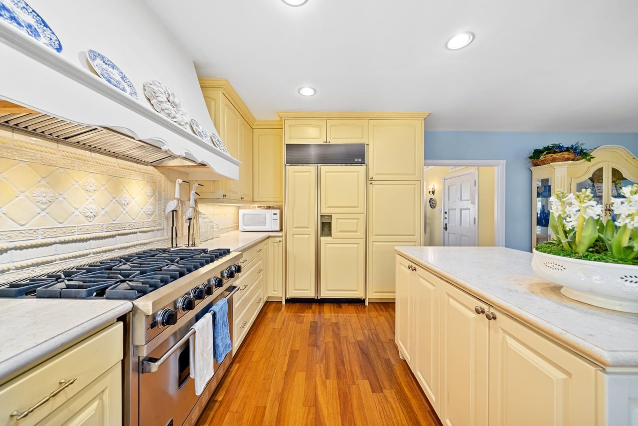 811 10th Street