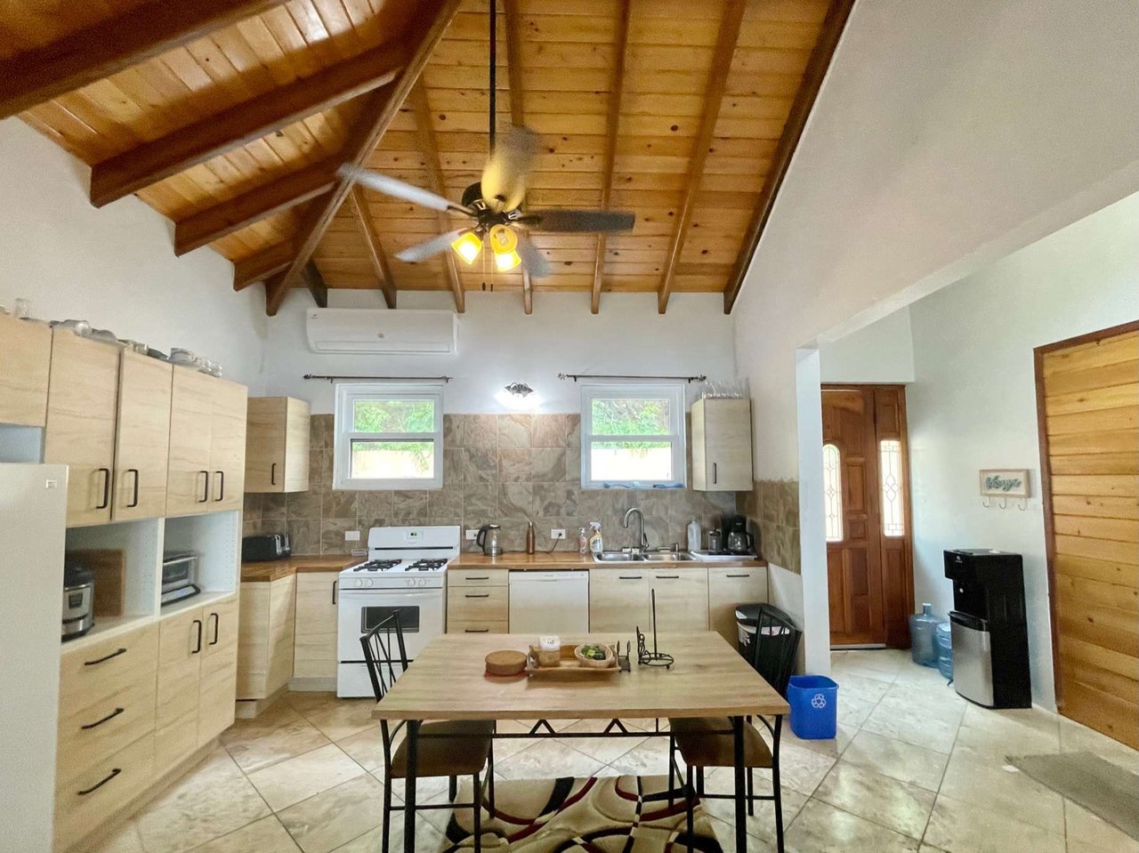 209 Havers 3 Bedroom Apartment