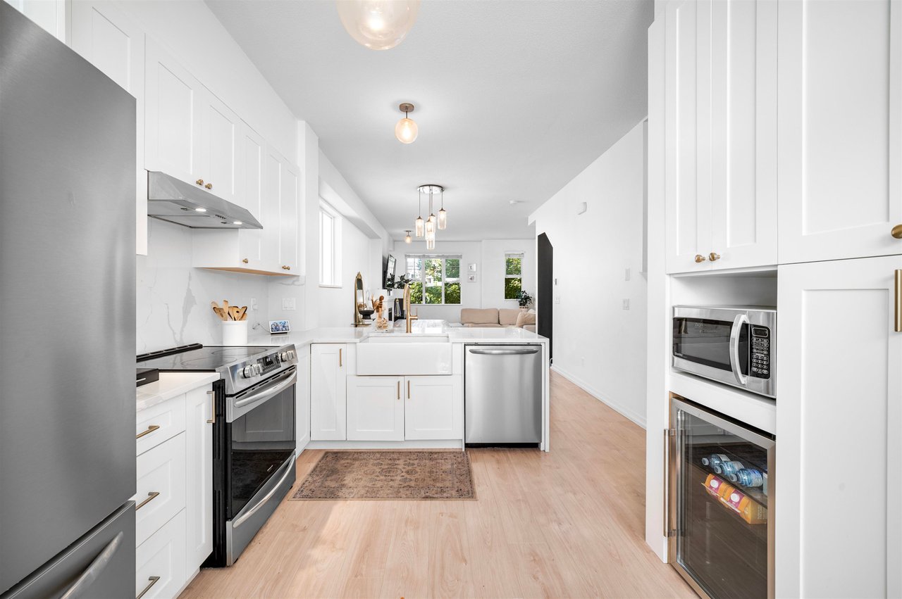 17-8385 Delsom Wy