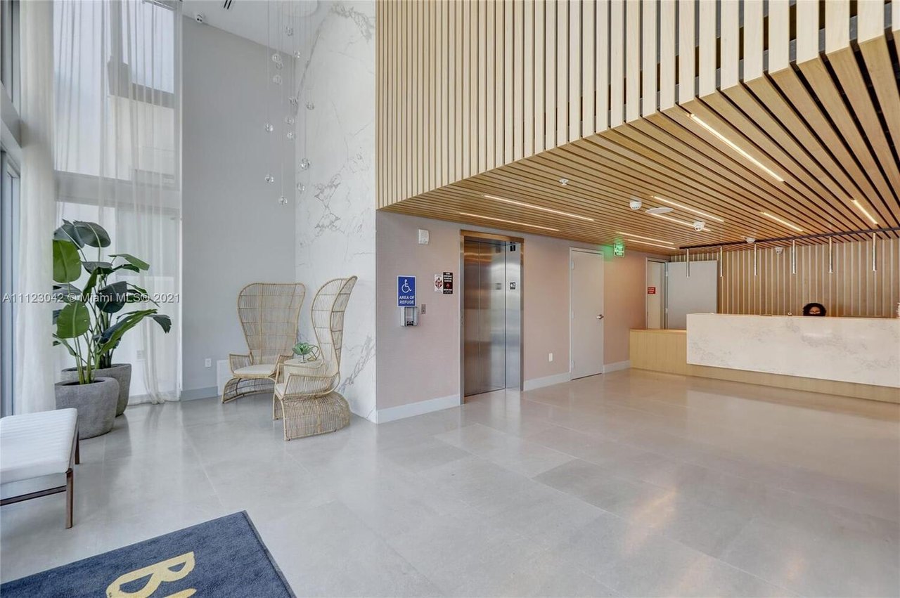 9521 E Bay Harbor Dr, #LP801