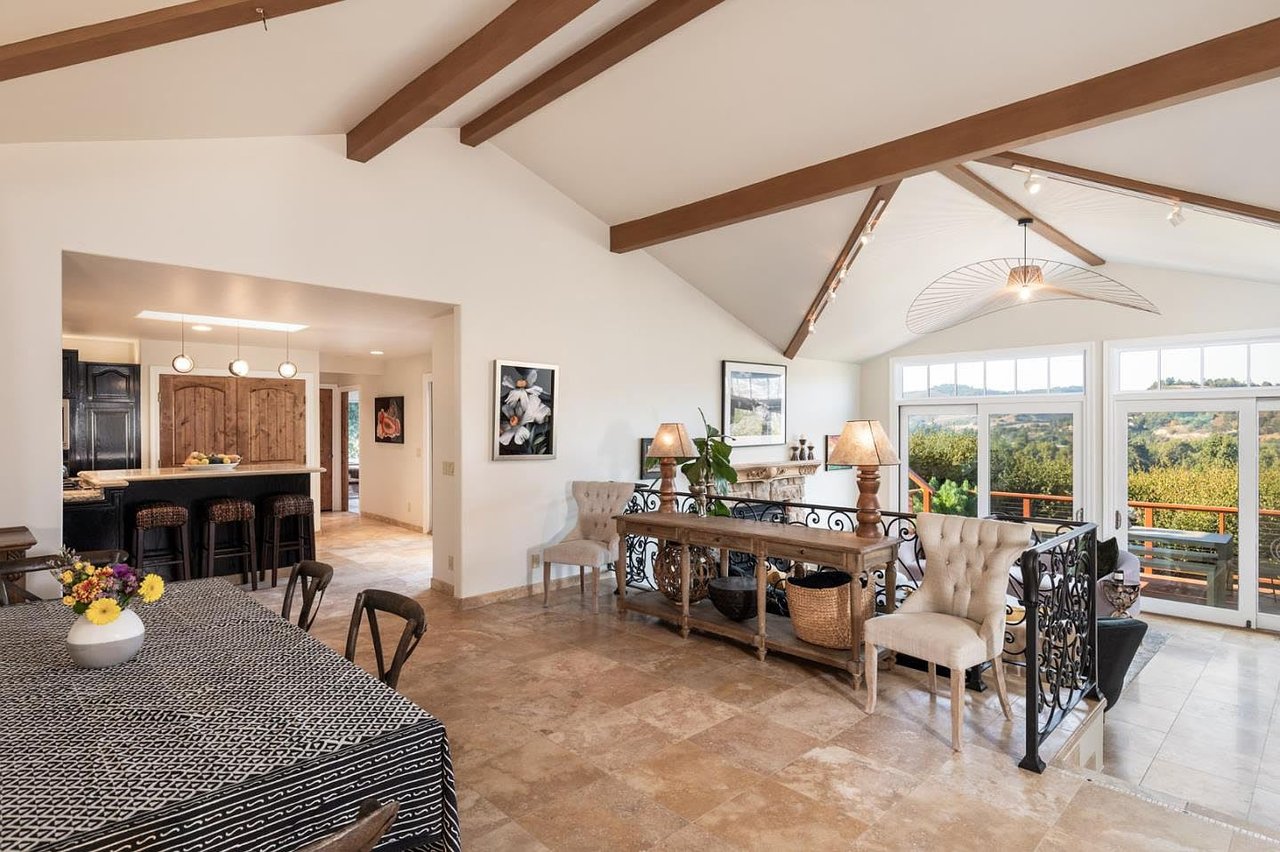 9865 Palisade Dr