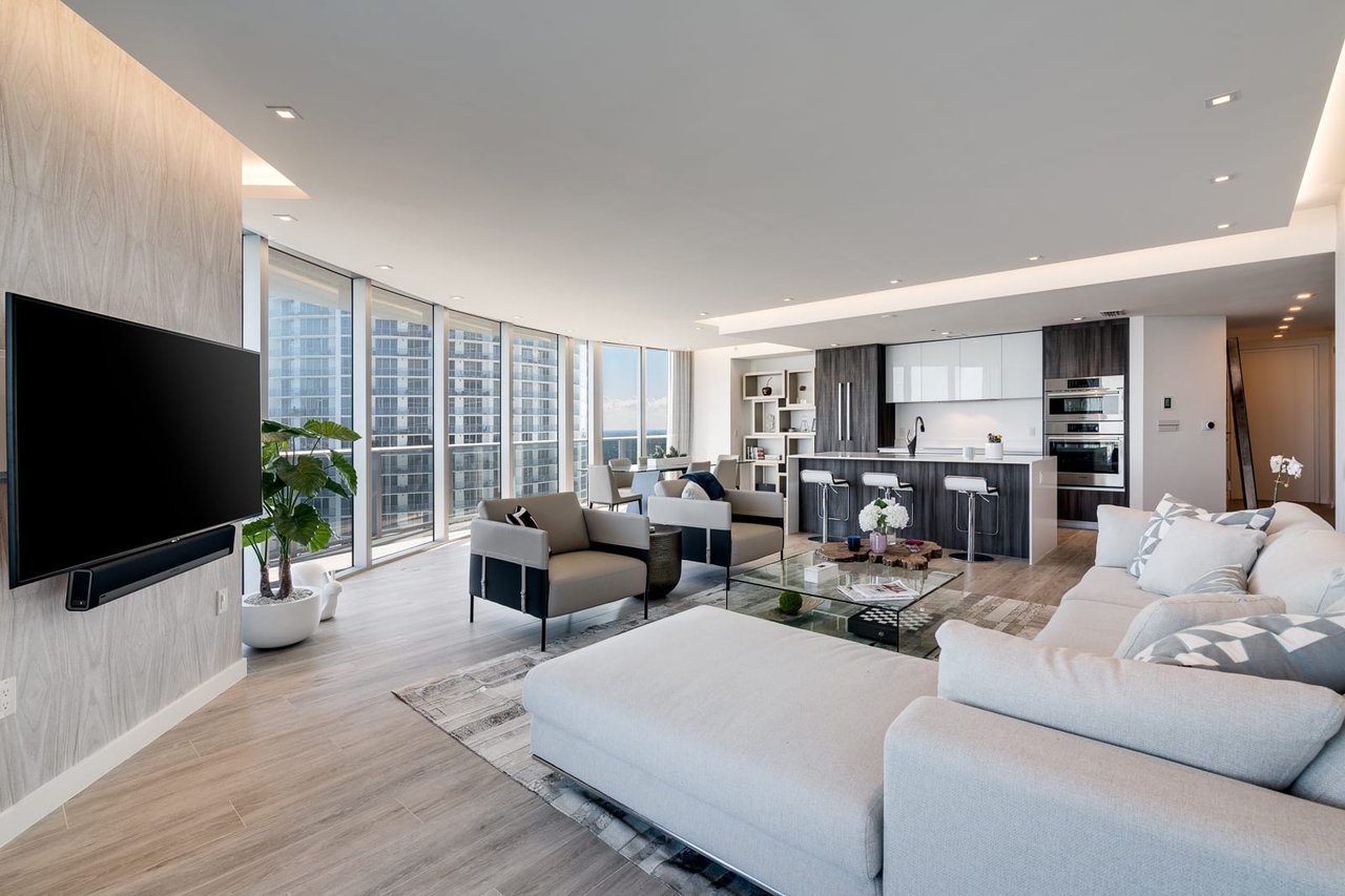 Aria on the Bay | Edgewater