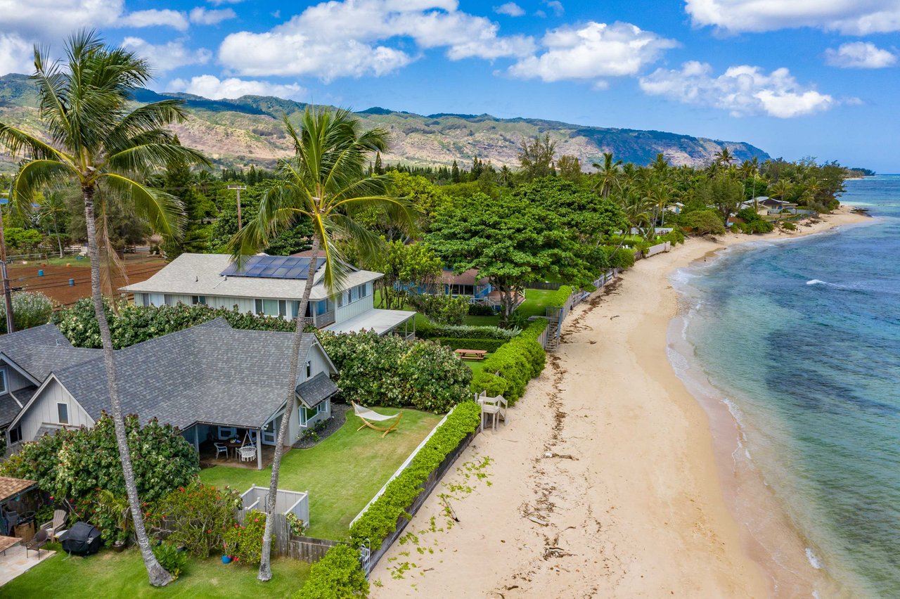 Waialua Beachfront Cottage