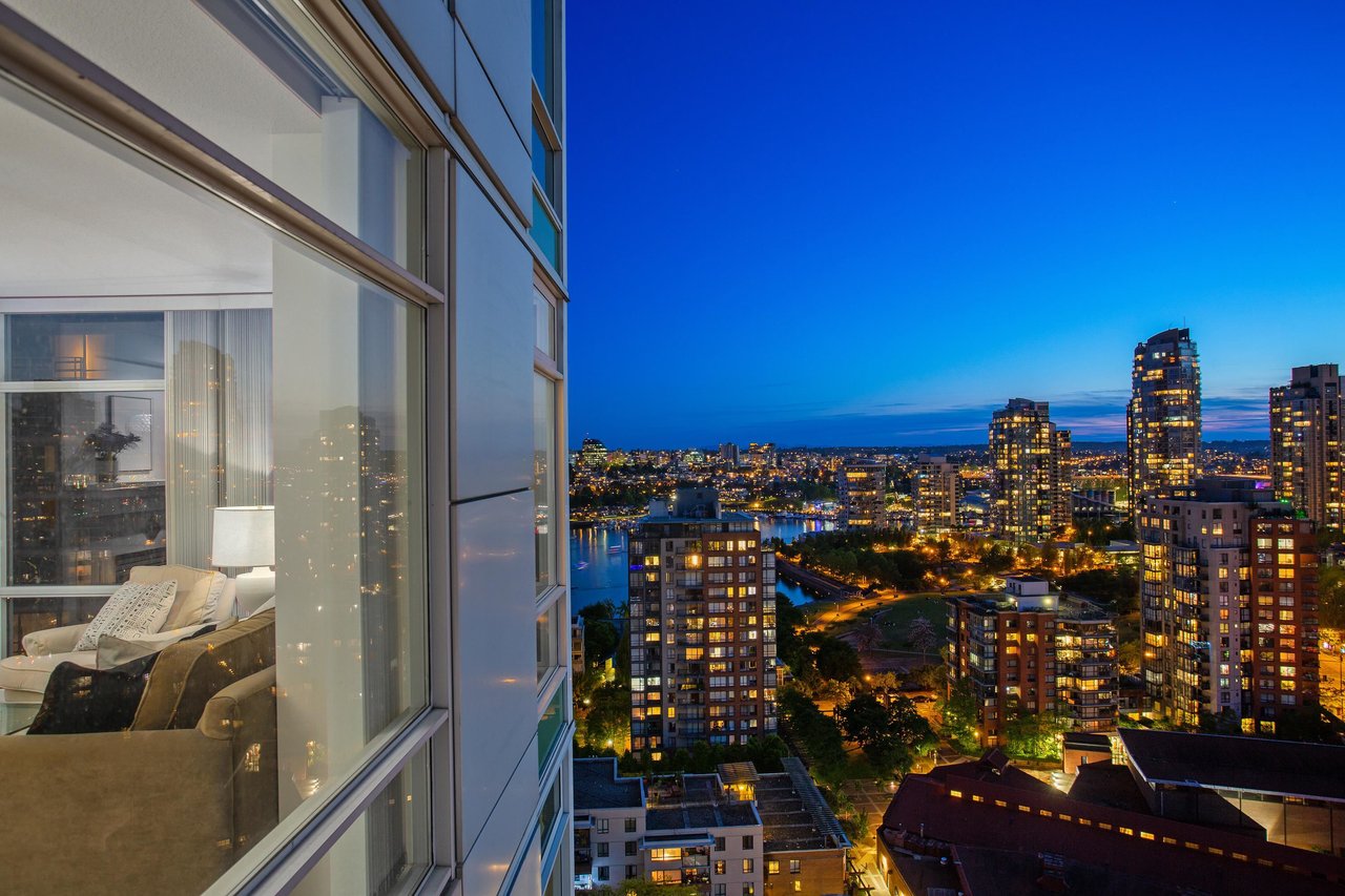 2706-1199 Marinaside Crescent, Vancouver