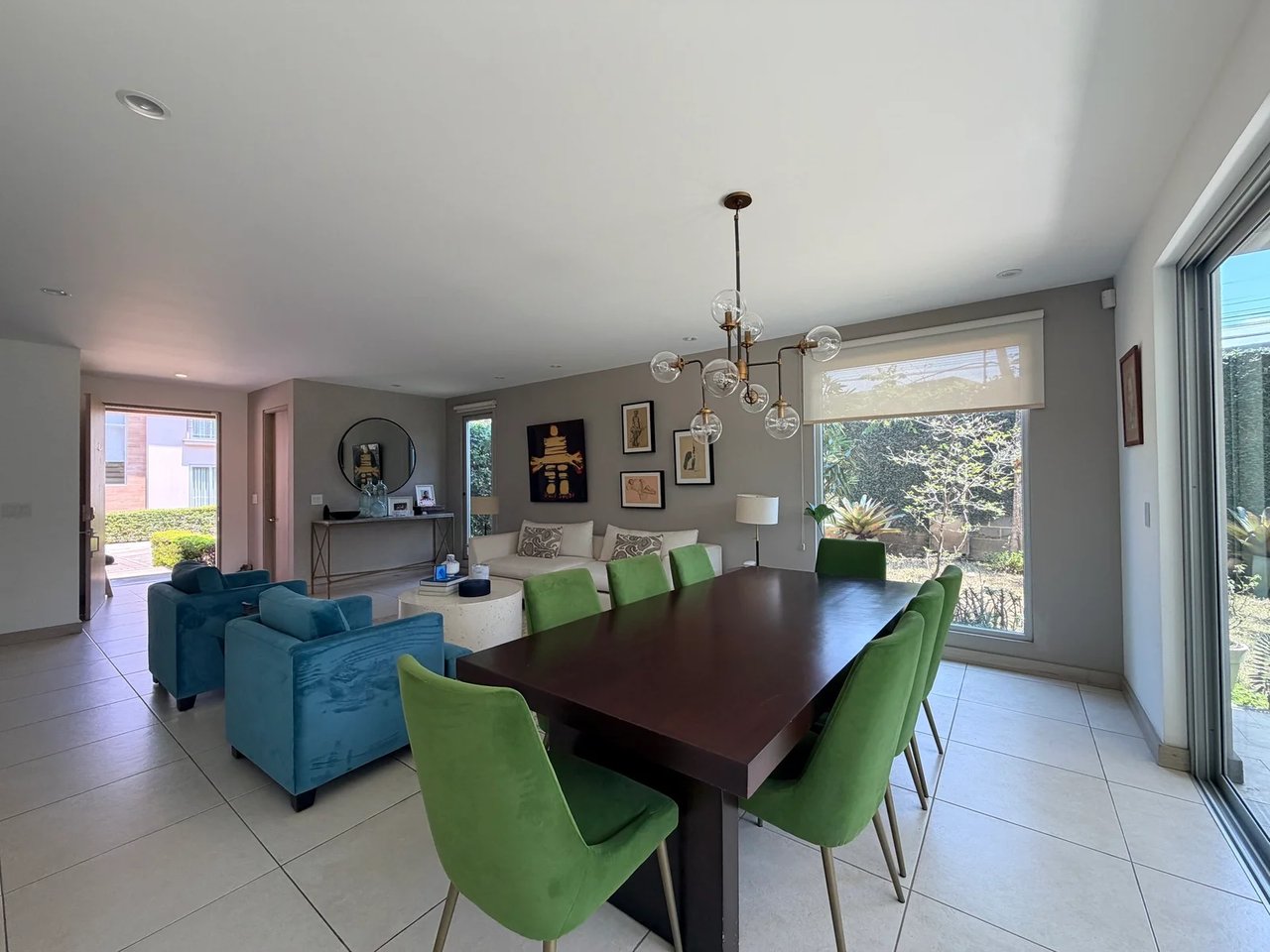 Contemporary Corner Condo, Santa Ana, San Jose