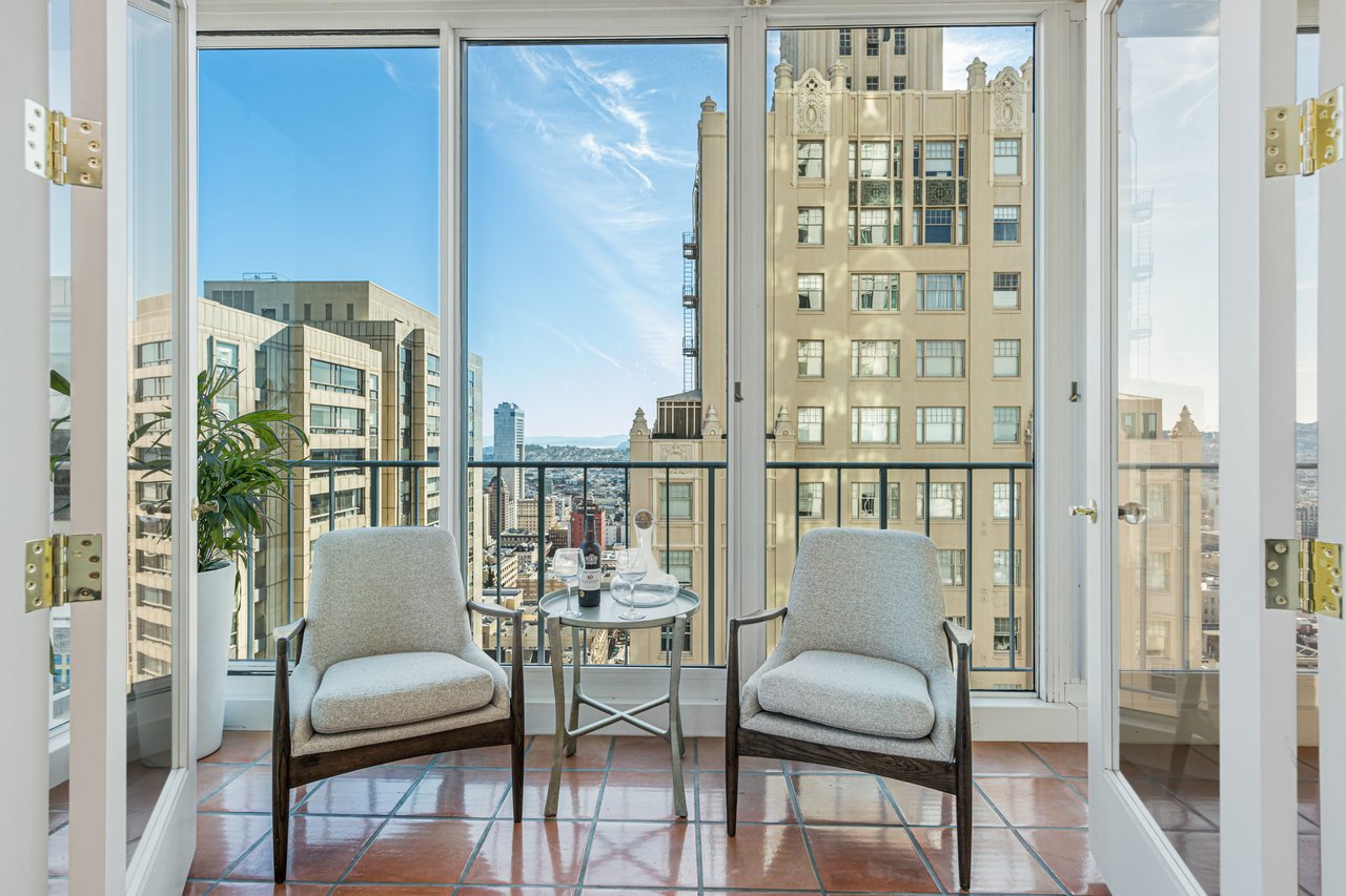 Elegance and Iconic Views on Nob Hill