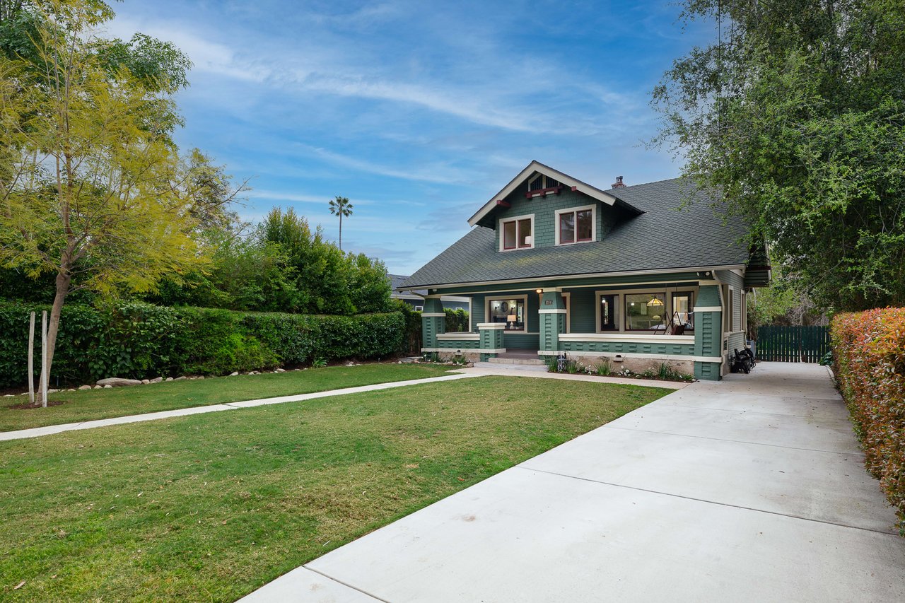 1034 Morada Place