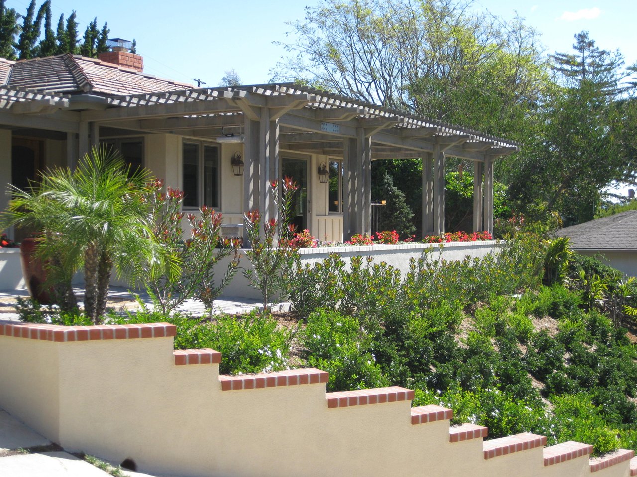 901 Aleeda Ln