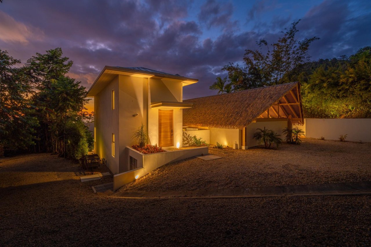 Private Sunset View Compound, Dominical, Puntarenas