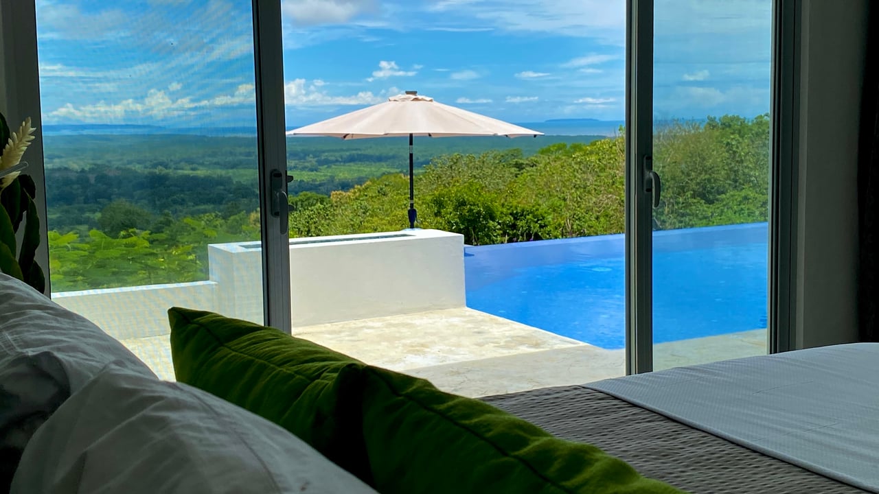 Modern Oceanview Infinity Pool Estate, Ojochal, Puntarenas
