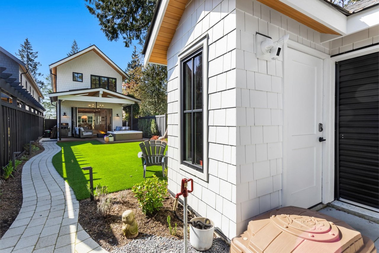 732 Westmoreland Cres