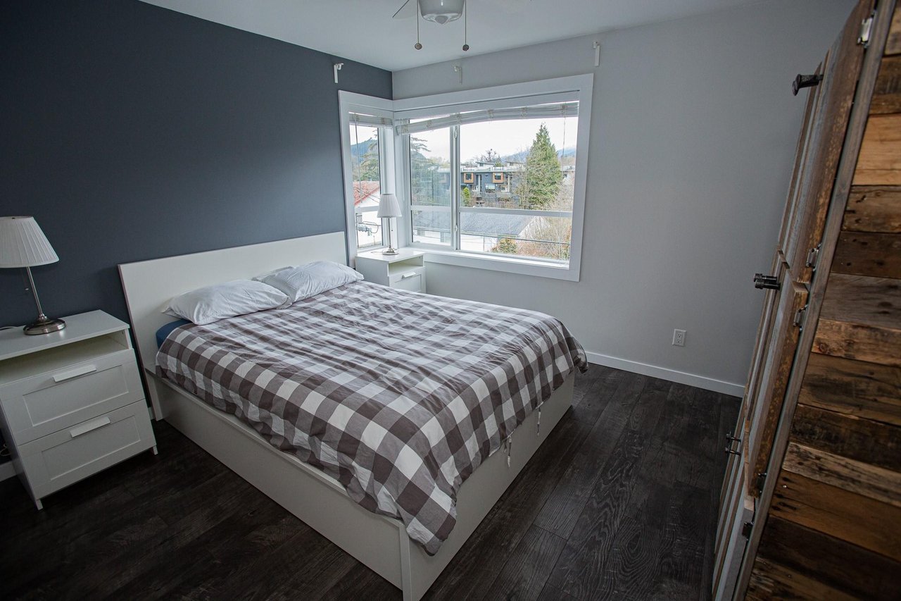 1-1188 Wilson Cres