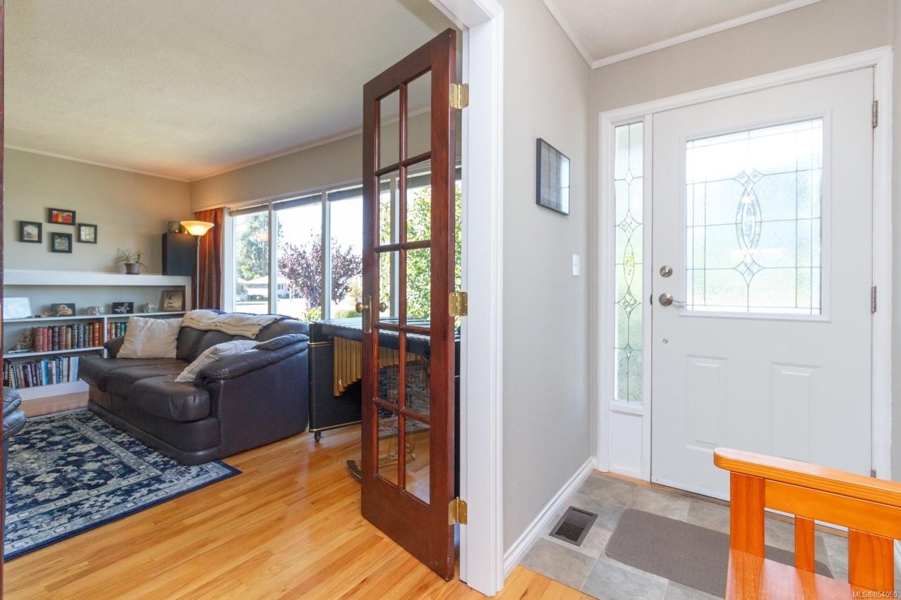 1937 Carrick St