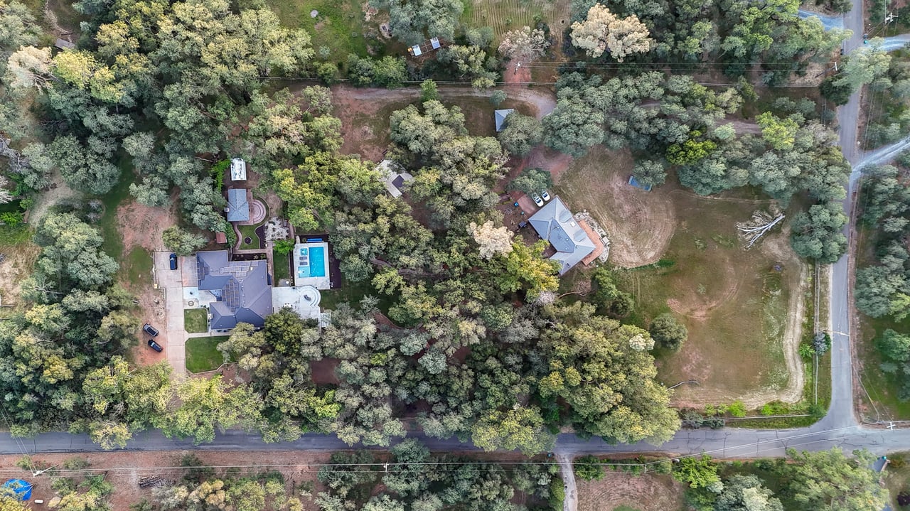 2880 Carlson Drive