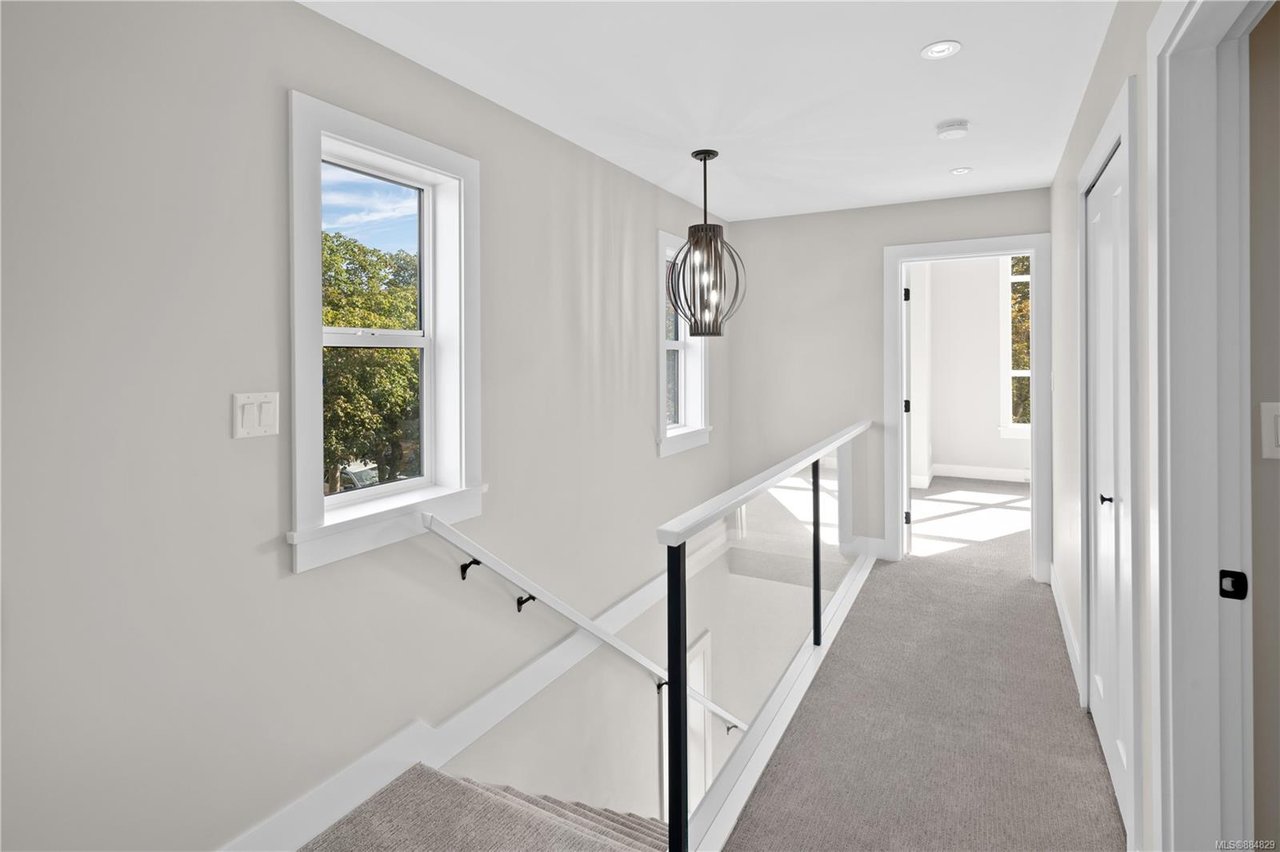 2708 Graham St, Victoria
