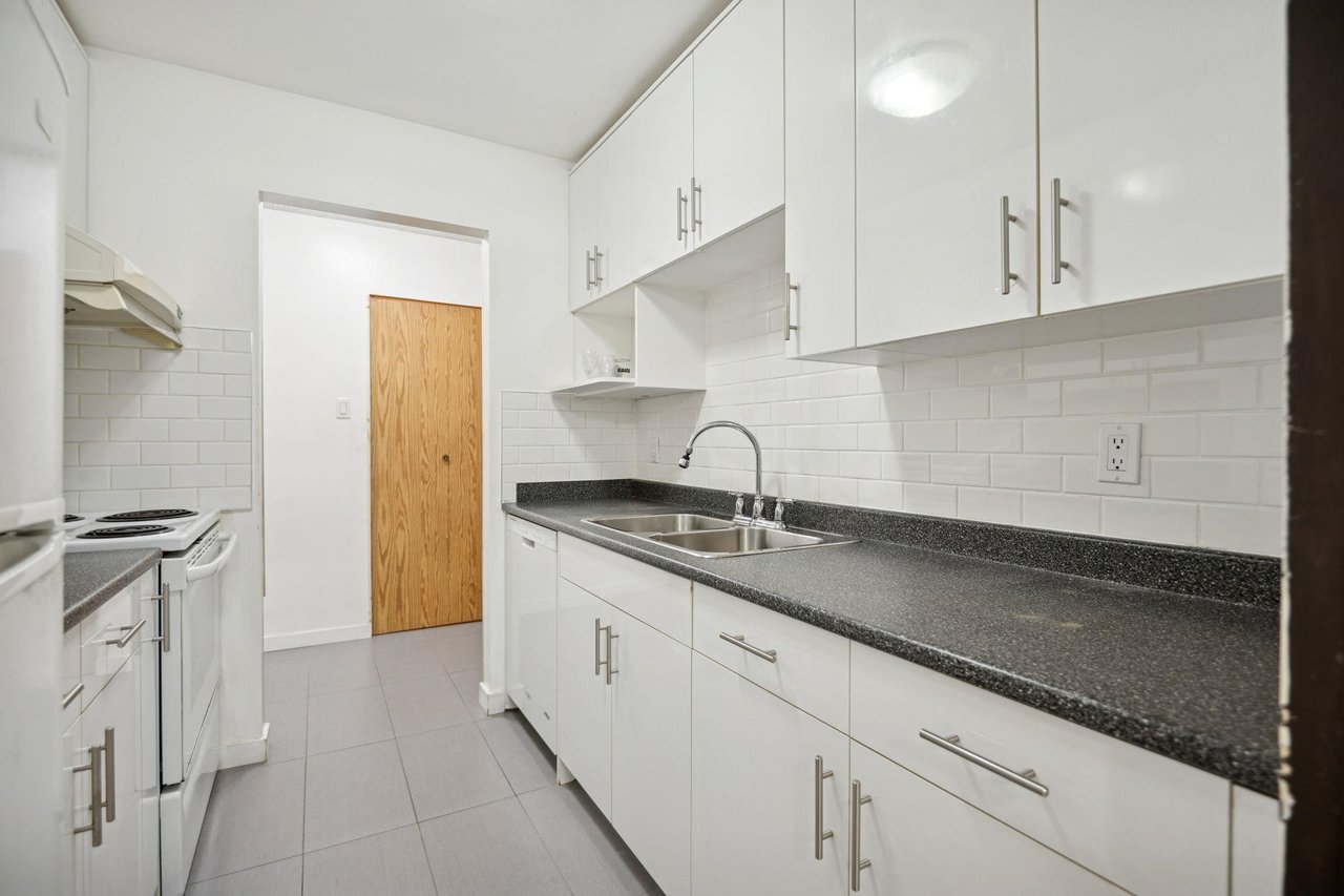 134-8411 Ackroyd Rd